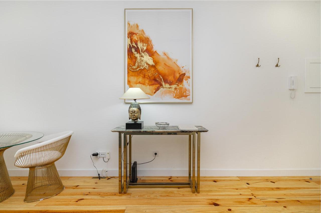 Whome Chic 1-Bed W/ Patio Perfect To Explore Lisbon Luaran gambar