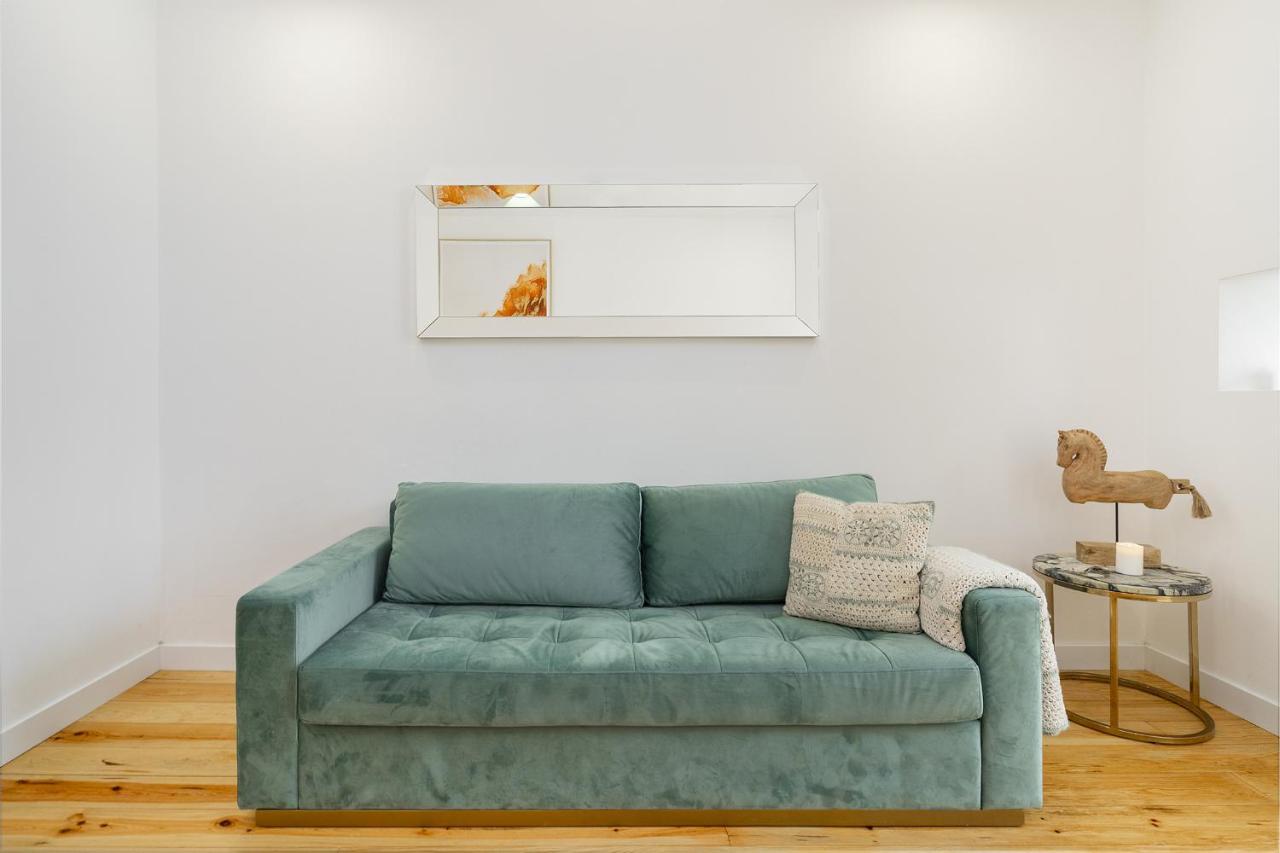 Whome Chic 1-Bed W/ Patio Perfect To Explore Lisbon Luaran gambar
