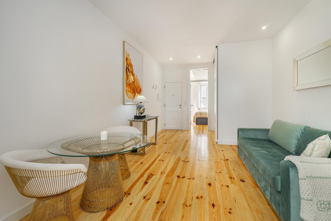 Whome Chic 1-Bed W/ Patio Perfect To Explore Lisbon Luaran gambar